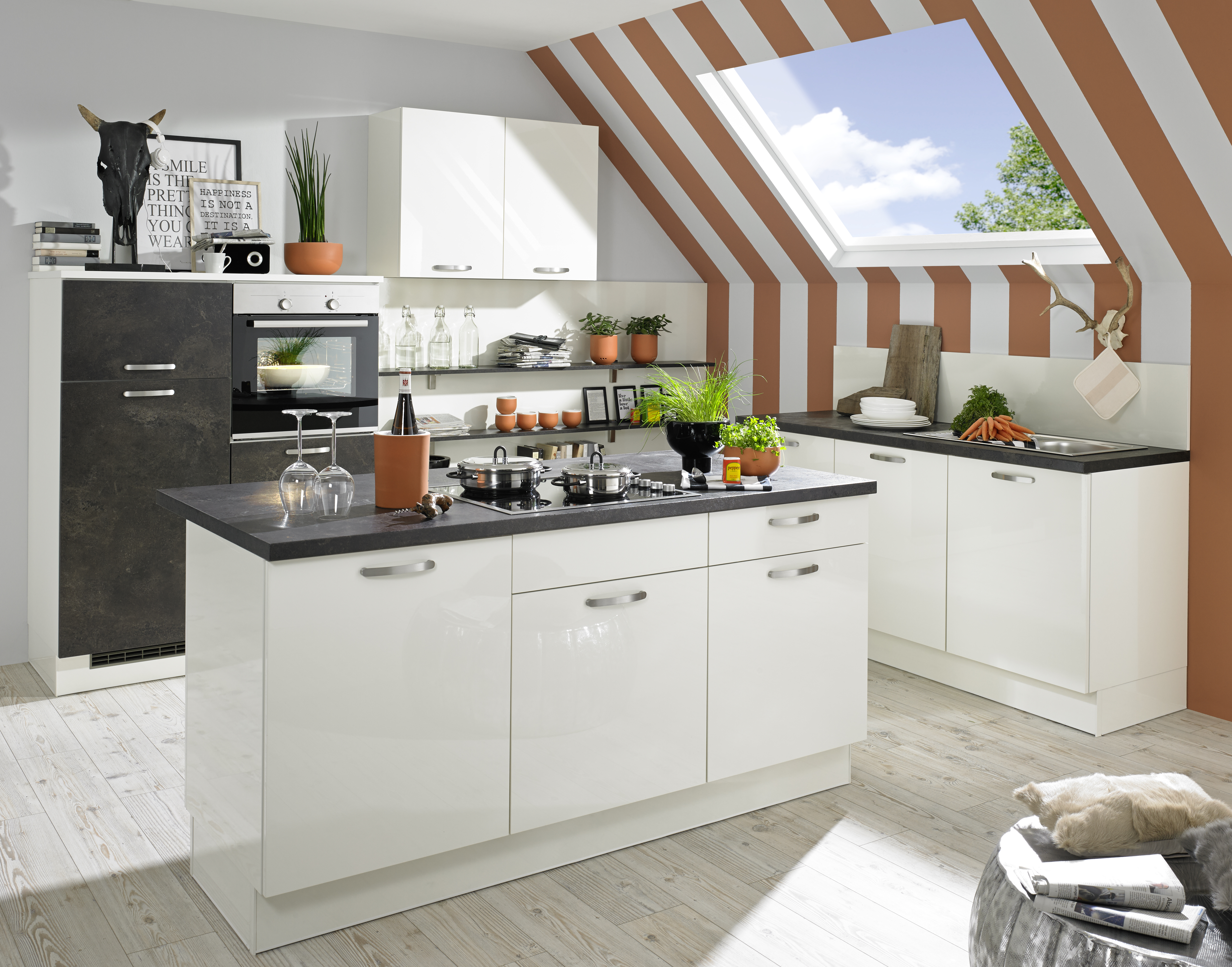 Küche mit Dachschräge planen: Tipps für Einbauküchen im ...